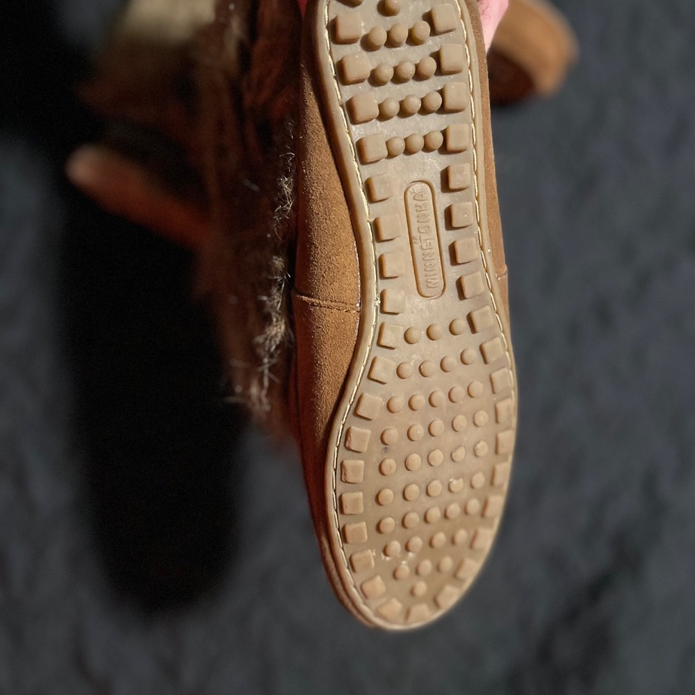 Sz 8.5 Minnetonka Faux Fur Boots - Picture 5 of 5